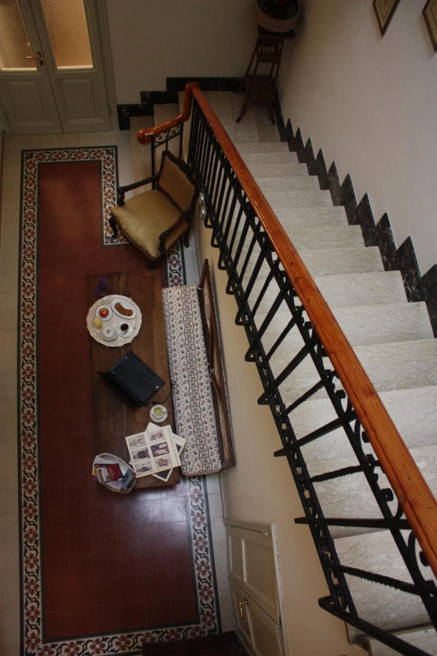 Rooms By Anna ฟลอเรนซ์ ภายนอก รูปภาพ